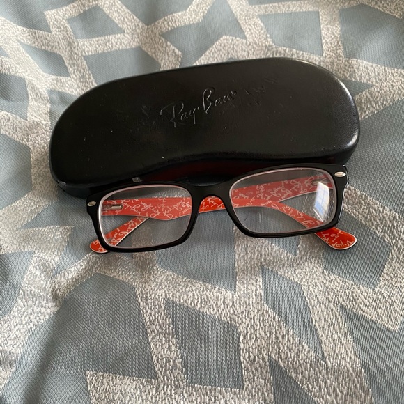 Ray Ban glasses with case - Picture 4 of 6